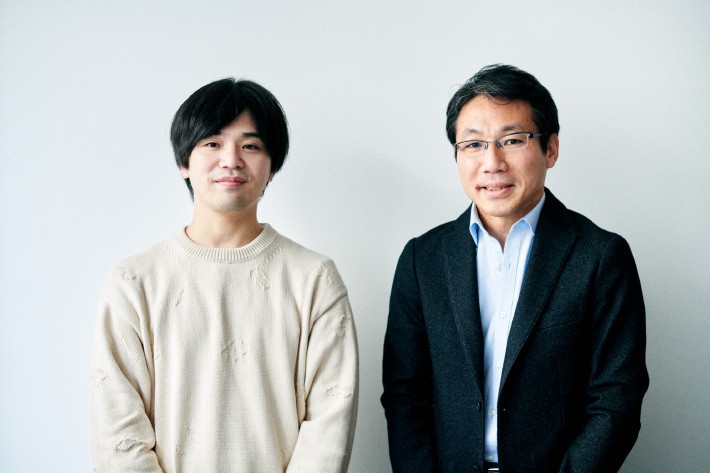 スポーツ情報にはちょっぴり疎いカルチャー男子のライター早川大輝（左）と、ソニーで5G技術を活用したエンタテインメント事業の開発に携わる山口周吾さん（右）。